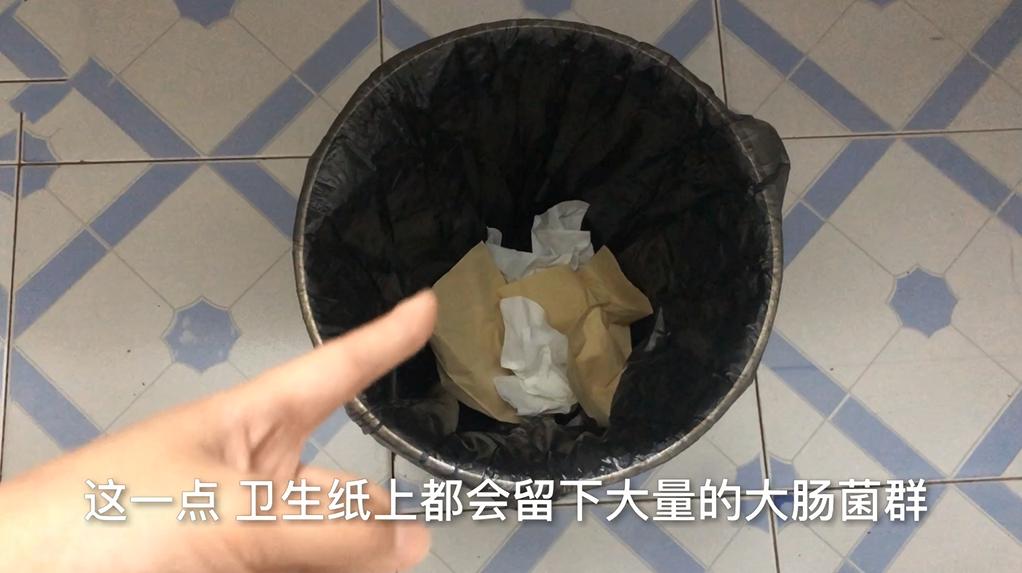 卫生纸丢马桶还是垃圾桶,卫生纸该扔进马桶还是纸篓