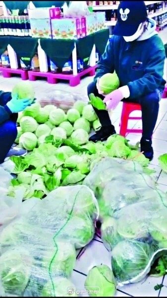 记者走访市场节后蔬菜价格,各大农贸市场备足蔬菜供市民选购