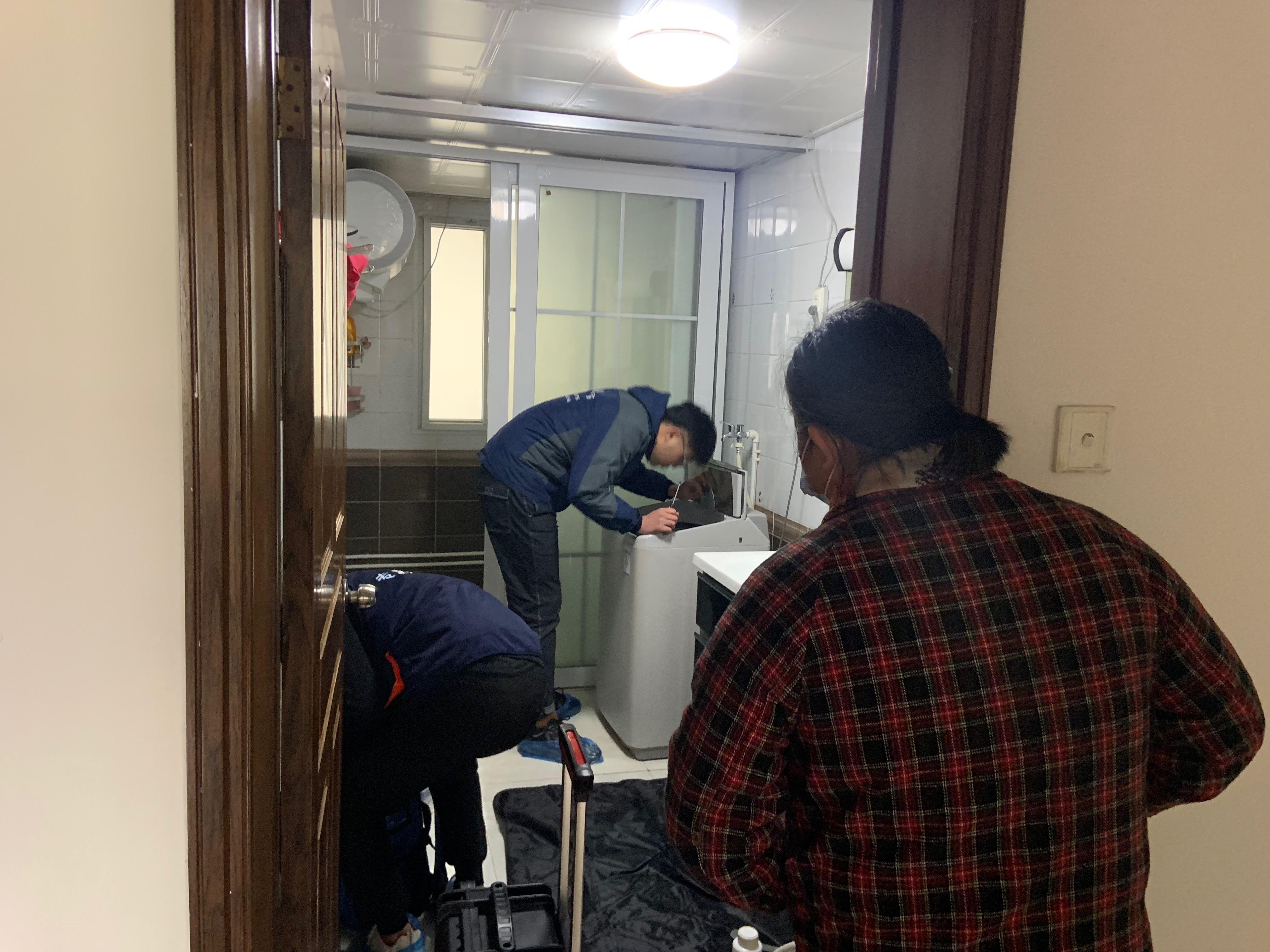 讲真，老小区除了大妈，还有商机！小伙在小区瞎转悠一天赚了一千