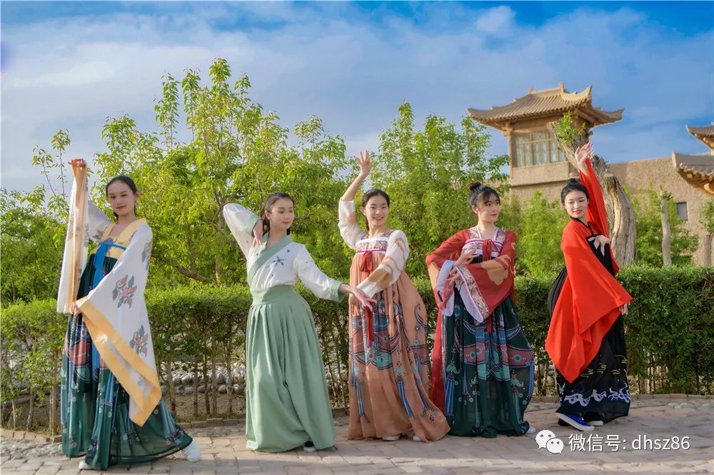 月牙泉景区敦煌山庄,敦煌山庄在哪里