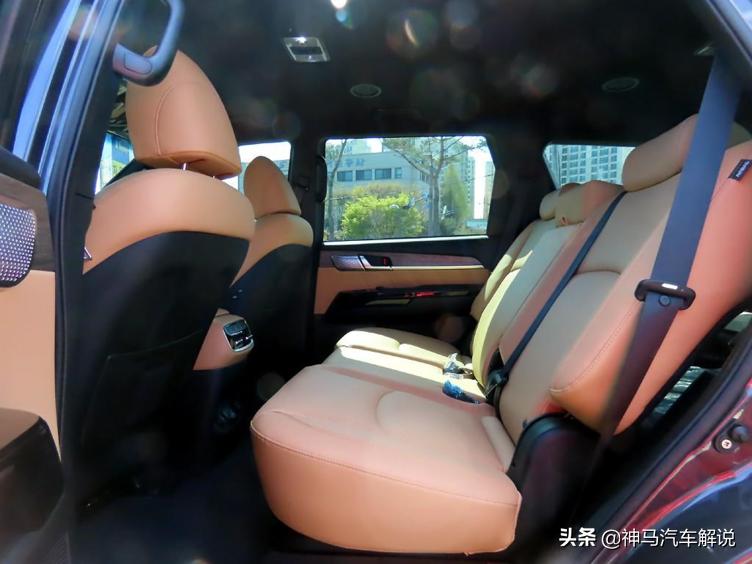 起亚霸锐3.8四驱表现,起亚霸锐3.0tv6柴油版