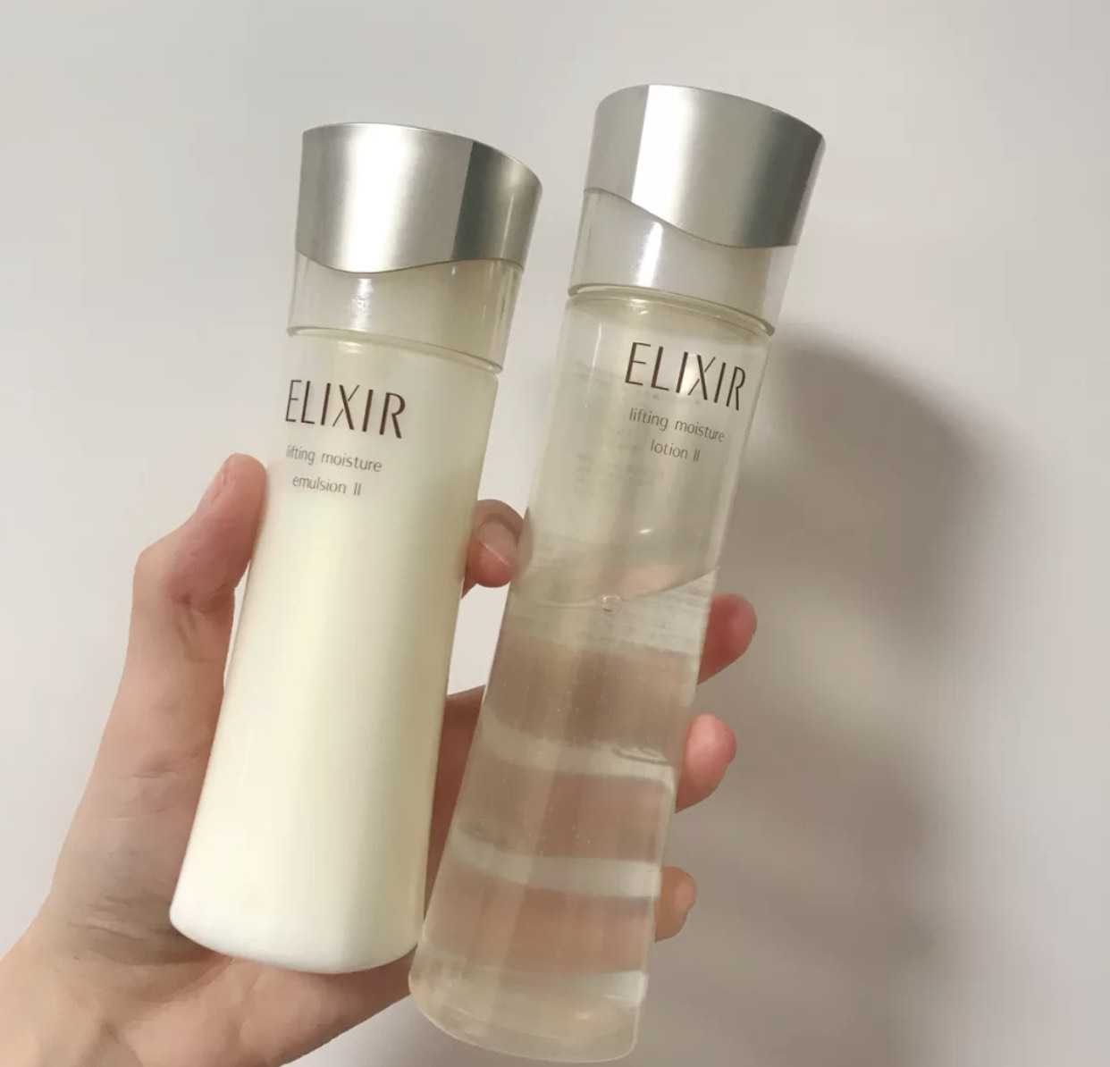 秋冬水乳测评排行榜油痘肌,雪花秀和怡丽丝尔水乳哪个好