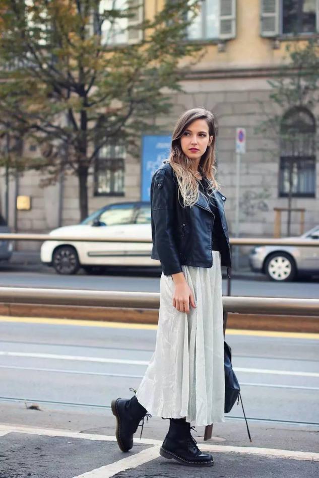 短靴搭配什么裙子好看秋季,冬季必备的短靴款式有哪些