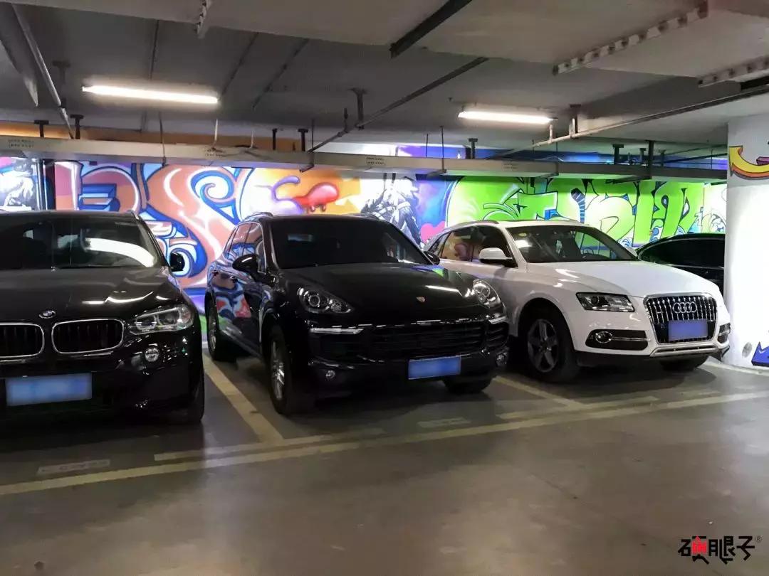 在南京月薪1W，我却停不起车