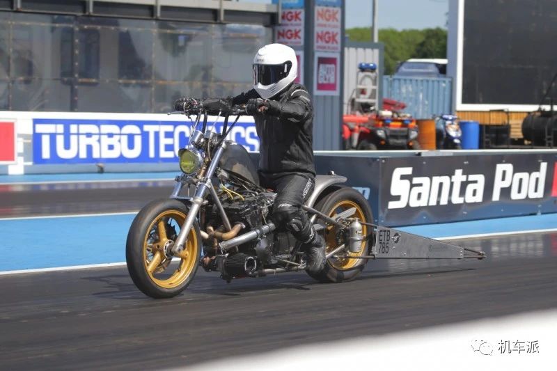 定制|200匹涡轮增压“匪王”变身bobber竞速赛车