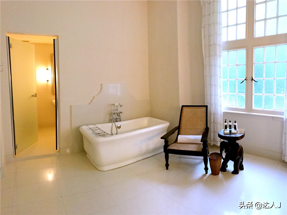 #全民热遗#小天独家，你敢不敢在这个瀑布上洗澡？