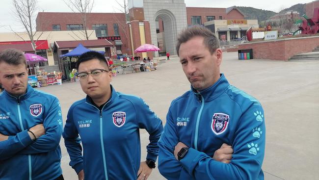 聚焦武汉现场直播,中乙武汉三镇和北理工比分多少