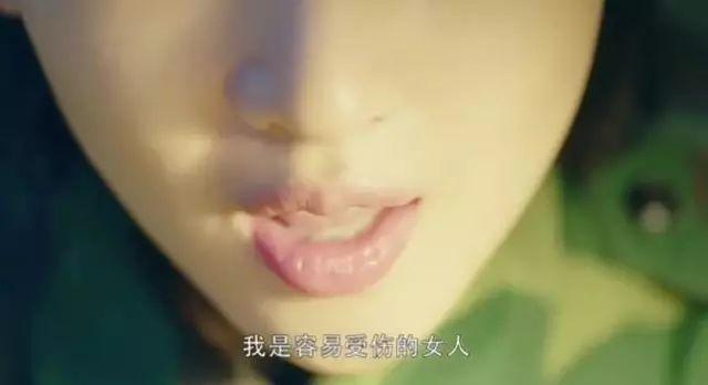 丑拒？散了吧，周冬雨这张脸没有对不起她