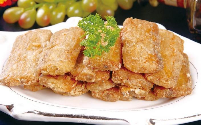 怎样炸带鱼不粘锅又简单又好吃,炸带鱼不粘锅的方法和技巧视频