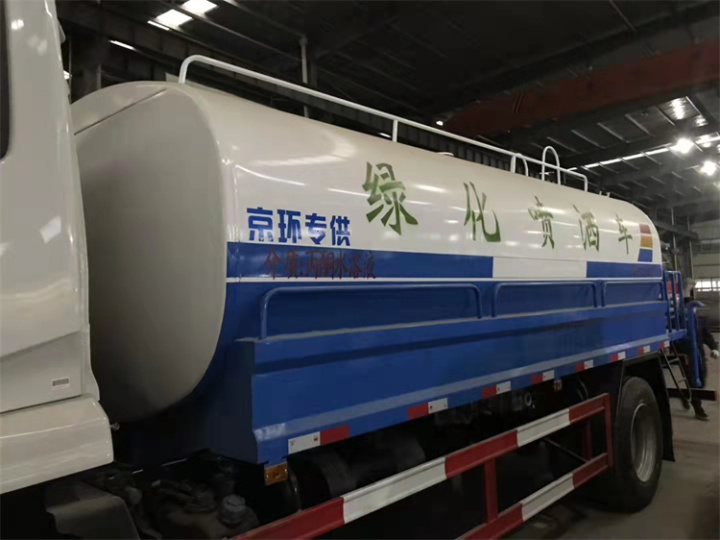 15吨无手续洒水车报价表,13-15立方洒水车现车出售