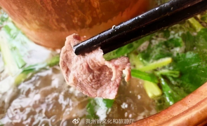 经过扶贫改造后乡村大变样,脱贫攻坚乡村旧貌