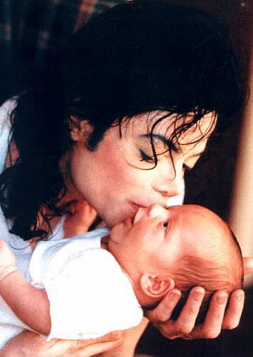 为什么说迈克尔杰克逊是天王巨星,迈克尔杰克逊巨星陨落之谜