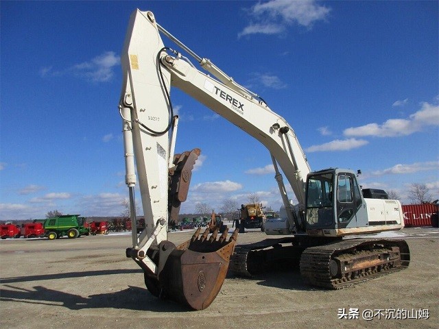 什么品牌的挖掘机又省油又力大,2021中国各品牌挖掘机销量