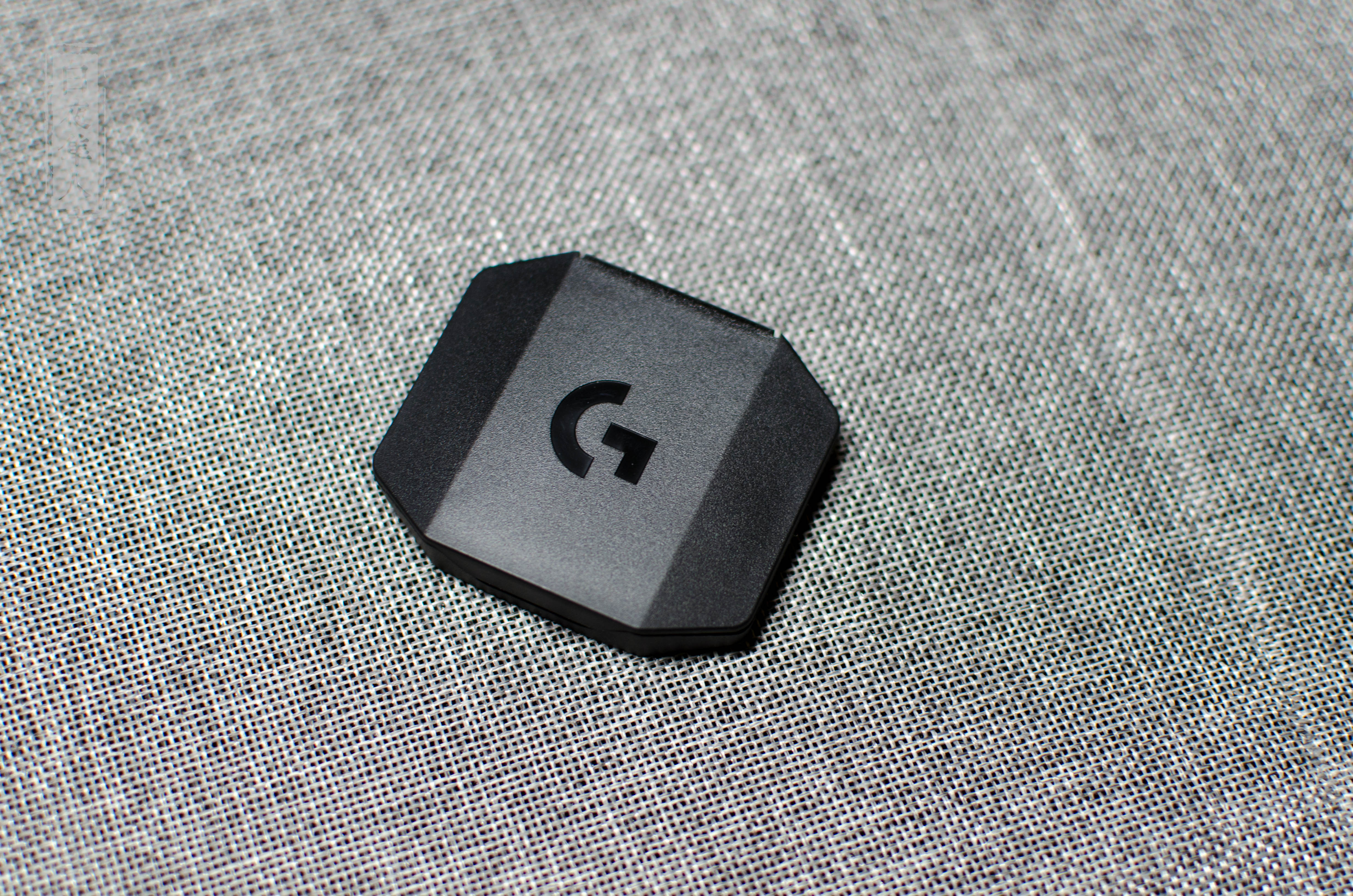 罗技g502lightspeedg502创世者双模式,罗技g502无线版怎样