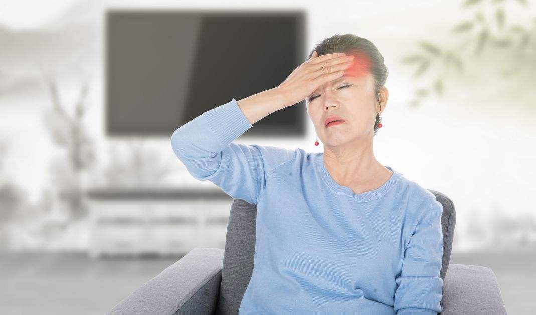 更年期潮红症状是怎么样的,更年期潮红是什么原因引起的