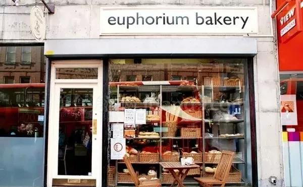 国外烘焙店橱窗设计,橱窗式烘焙店