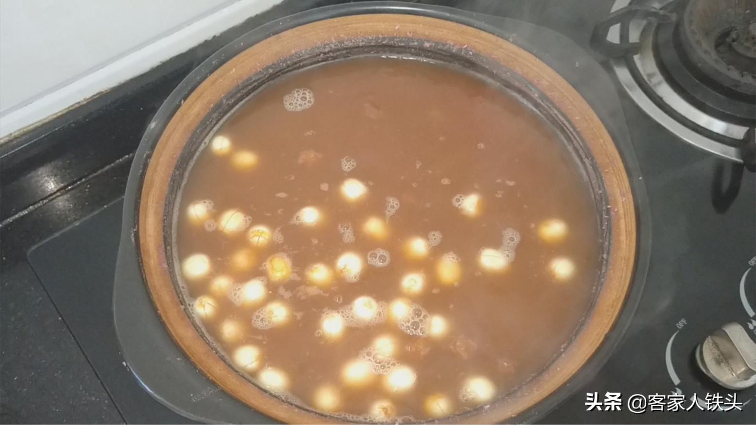 板栗煲什么汤最好喝,板栗莲子老鸭煲汤广东