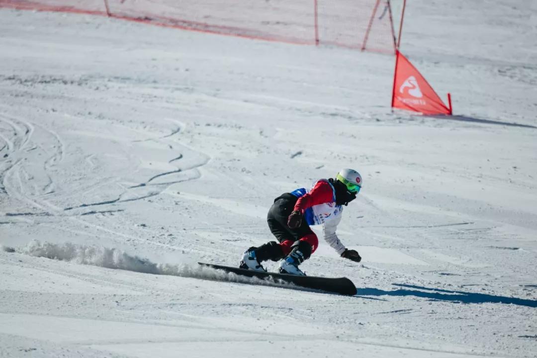 新地老师：青少年滑雪，“玩”才是正经事儿丨冰雪100人Vol.005