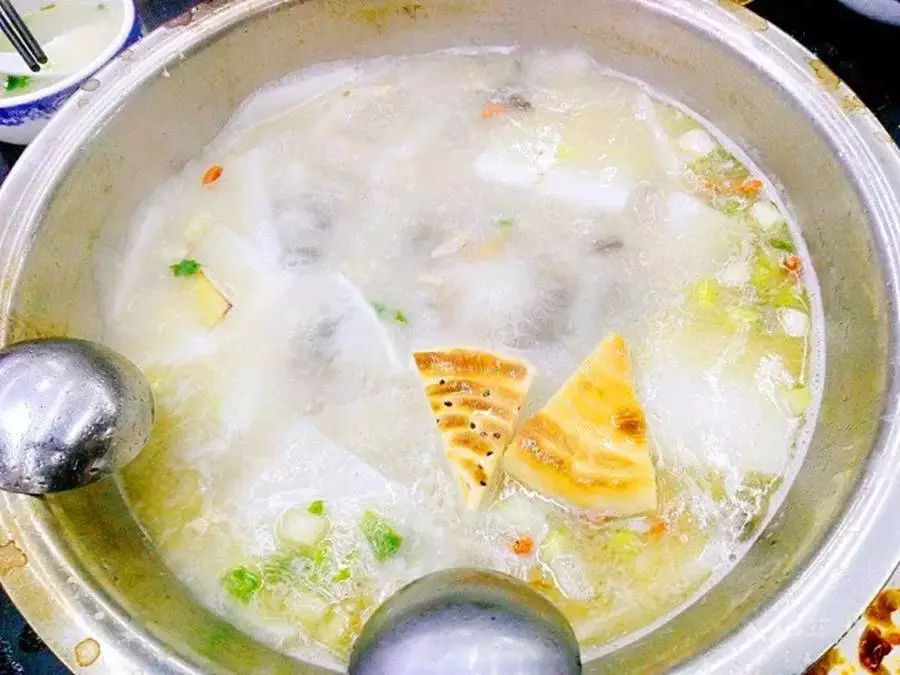 成都羊肉汤火爆冬至,冬至成都大街小巷的羊肉汤