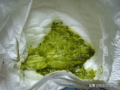 宝宝拉绿便不怎么长肉喝什么奶粉,宝宝拉绿色便便是妈妈吃凉的了吗