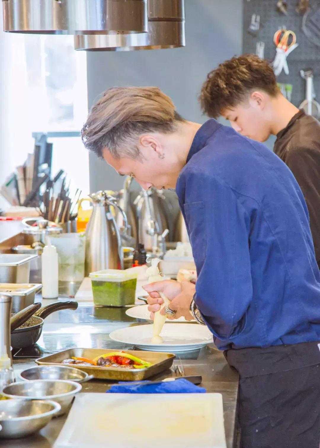 国外美食实验,异国风情异国美食你绝对没有吃过