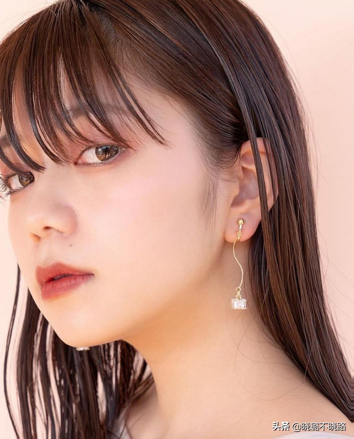 显老的脸型剪什么发型,好看的脸剪什么发型都好看