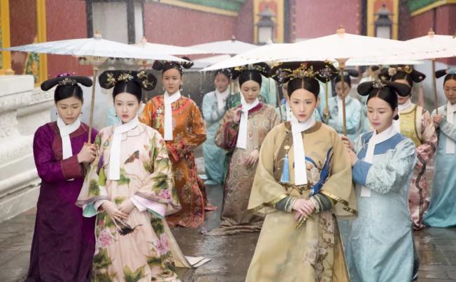 后宫的娘娘为什么要戴指甲套,后宫嫔妃为什么要戴长指甲