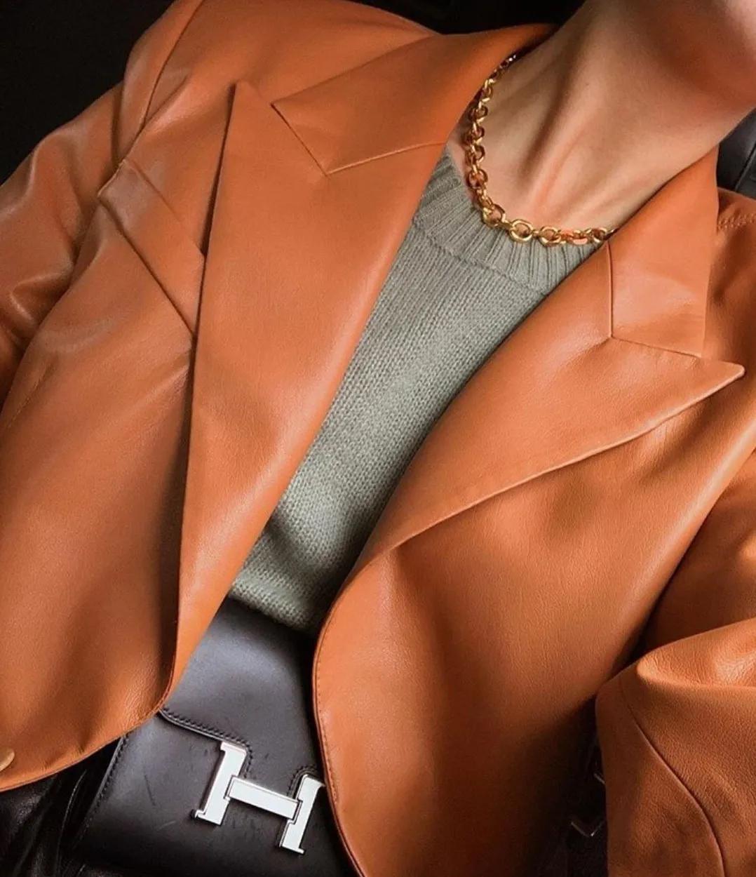 一套西装又正式又休闲,30-35岁女性春季穿搭西装