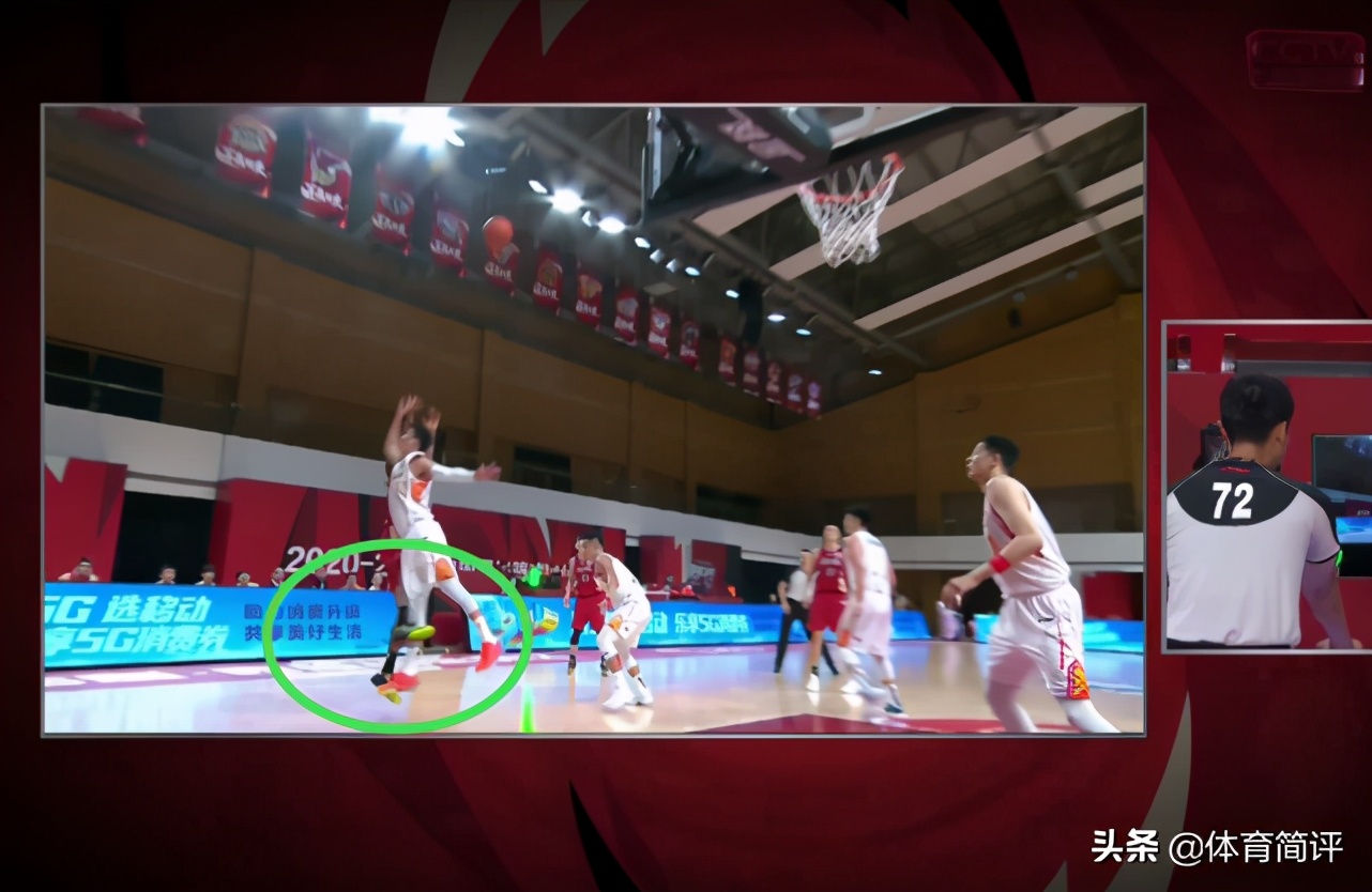 cba争议判罚教练和裁判,cba争议一幕