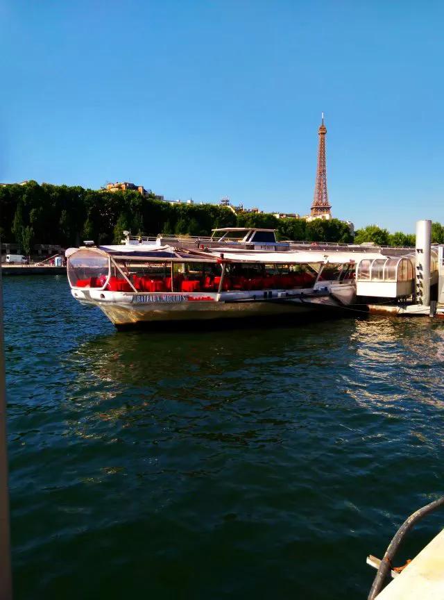 天梭经典爆款,巴黎老佛爷浪琴打折吗