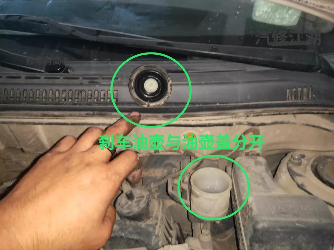 比亚迪f3更换后轮毂刹车片方法,2013丰田花冠后刹车片怎么拆