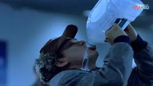 女子机场安检被查,女子机场被抓