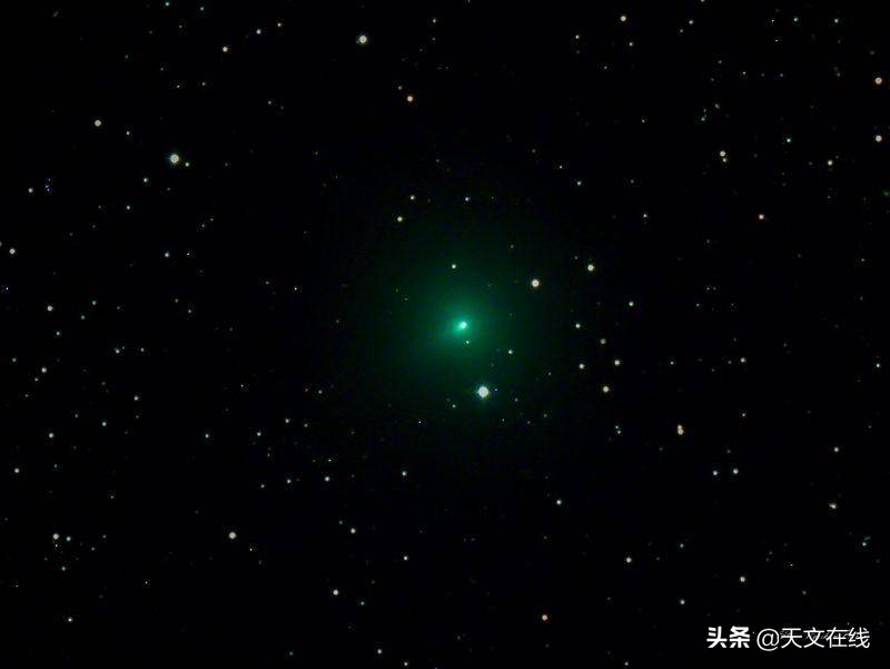 太过耀眼：“世纪彗星”ATLAS疑似解体，它能否顺利“路过”地球