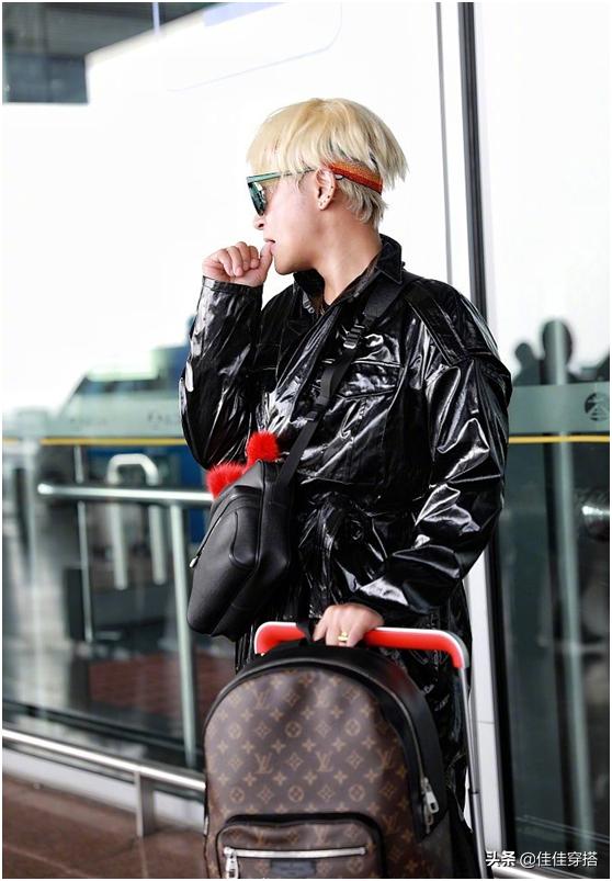 陈志朋穿网眼衫秀别样时尚,陈志朋穿什么高跟鞋