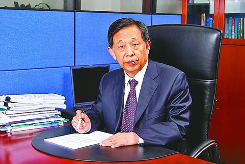 他曾少年瘫痪，中年创业成为点火枪大王，55岁再创业造就厨电奇迹