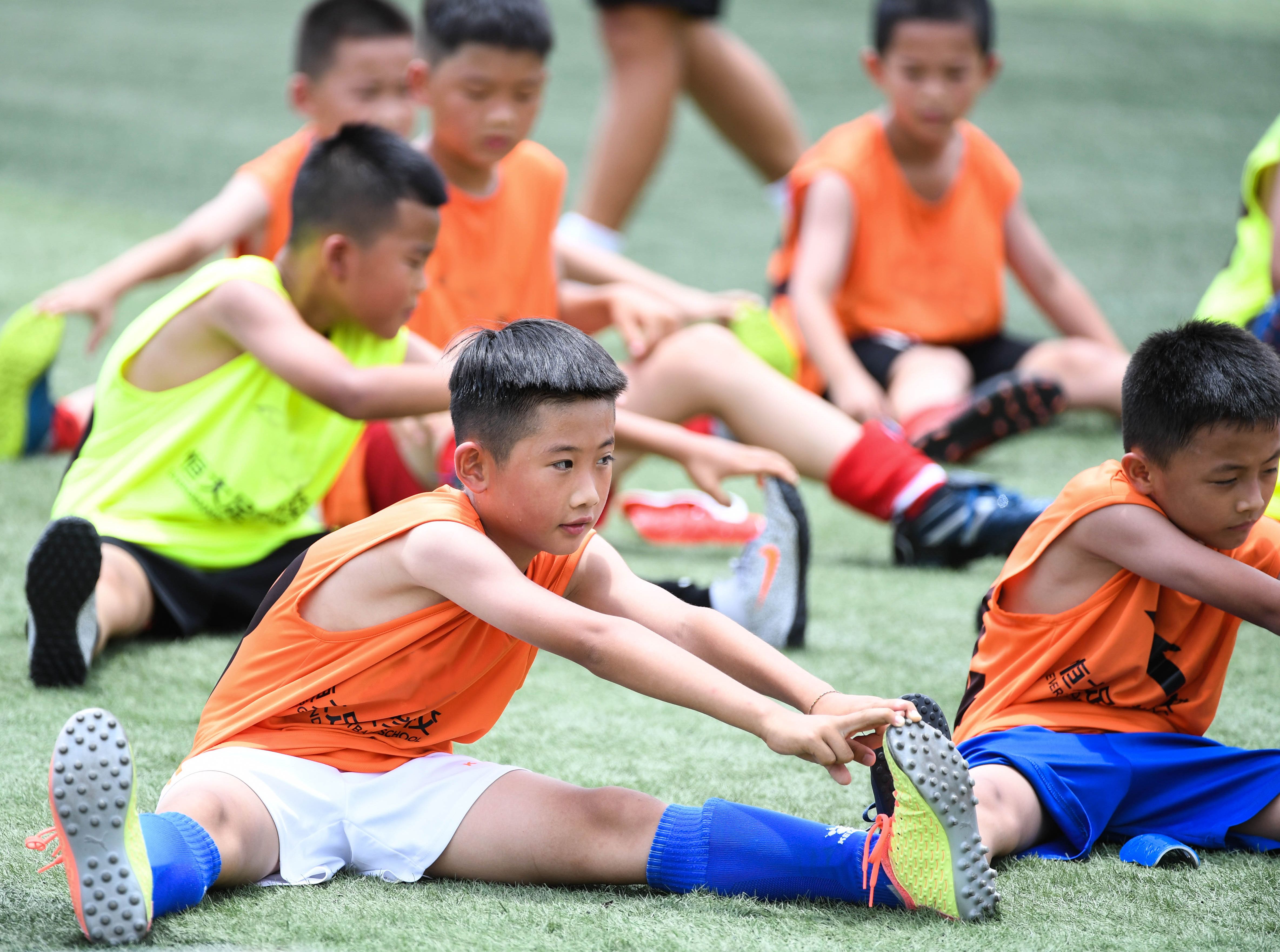 广州恒大足校官网招生简章,恒大足校入学条件