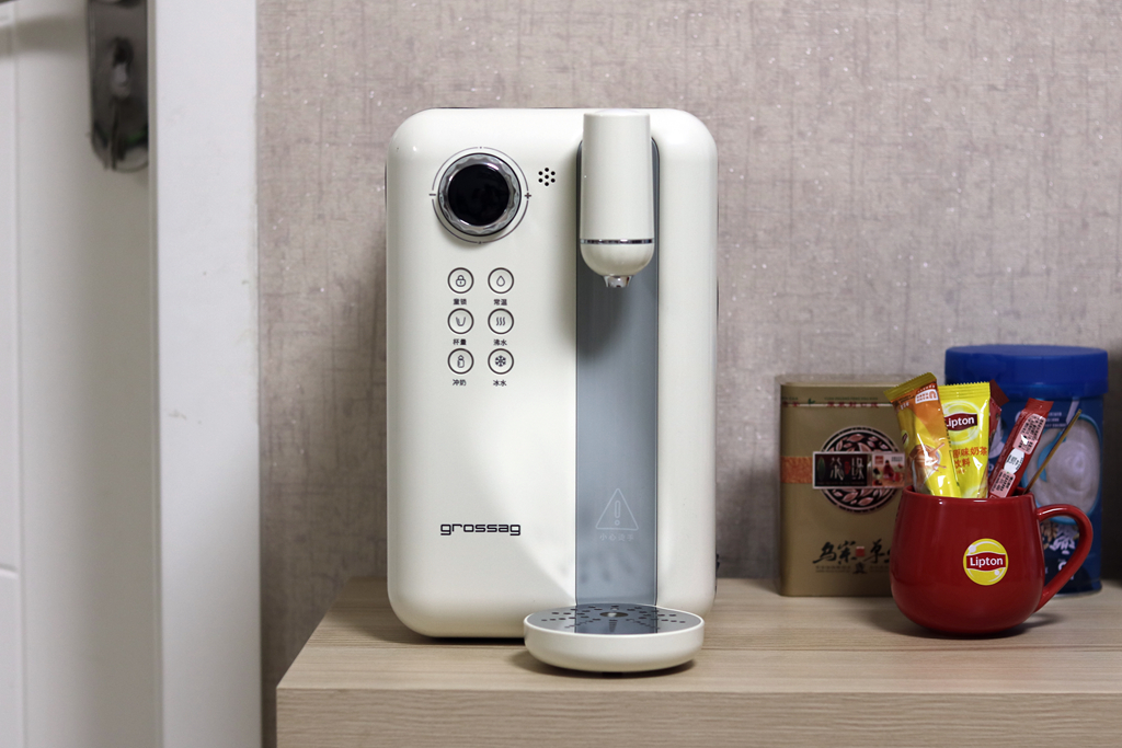 恒温可调半导体制冷水机,grossag和魔凡饮水机哪个好