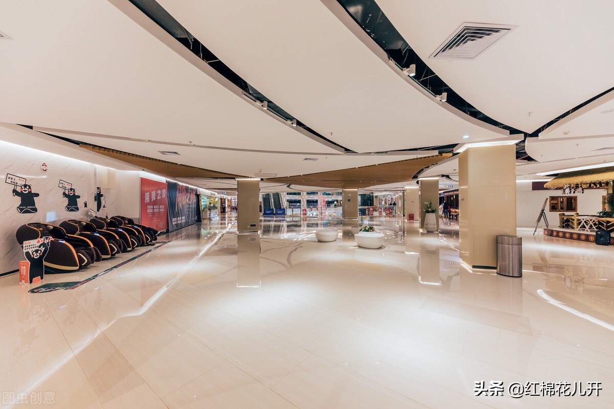 商场变成停车场,商场停车场变成小区停车场