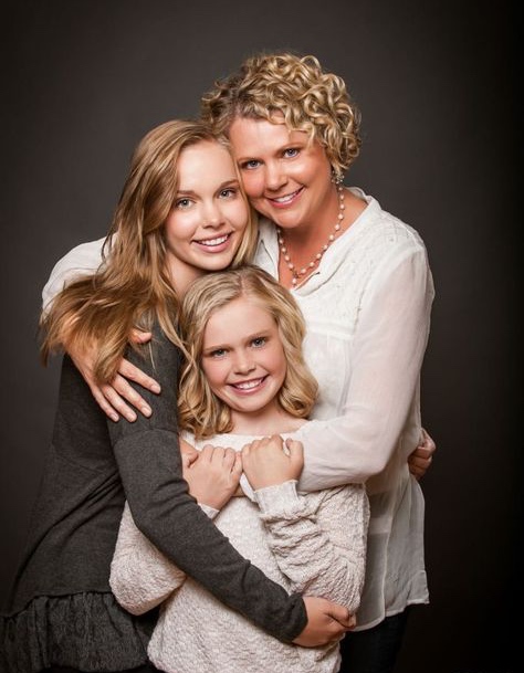 全家福怎么拍出高级感,用手机拍全家福怎么拍