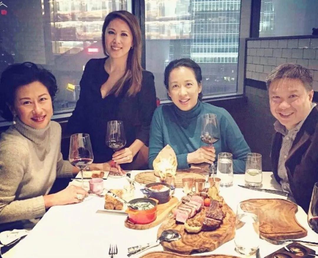 朱玲玲豪门贵妇 (香港豪门贵妇朱玲玲)