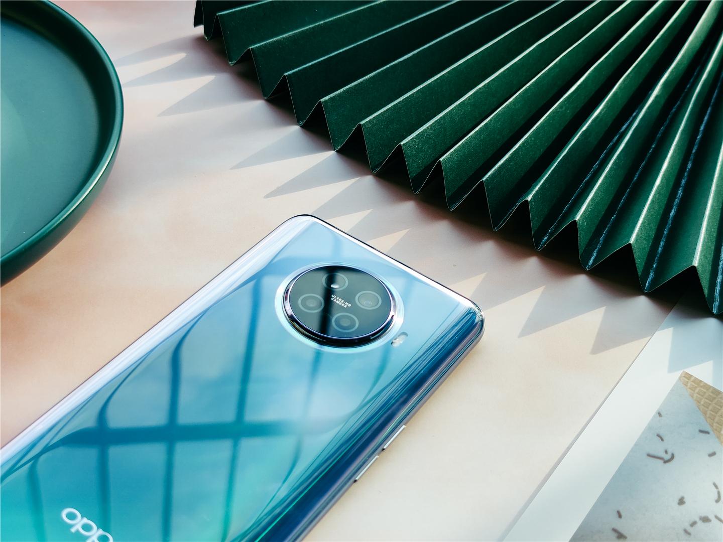 185g配备地表最强快充OPPOAce2值得买吗?