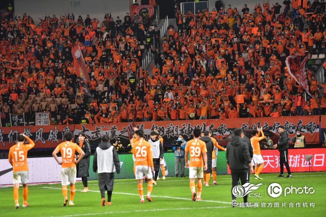前线丨武汉卓尔总比分3:2战胜浙江能源绿城，成功留在中超