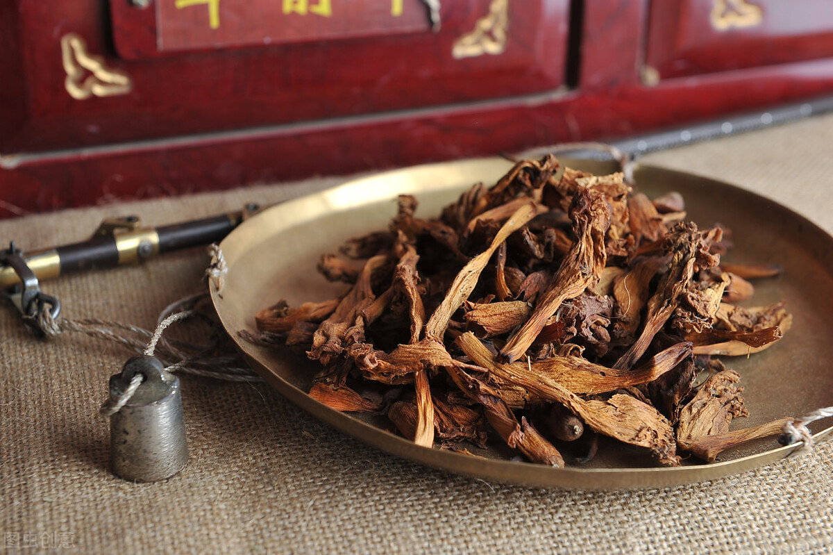 长期入睡困难怎么用中医治疗,睡眠不好经常胸闷气短用什么中药