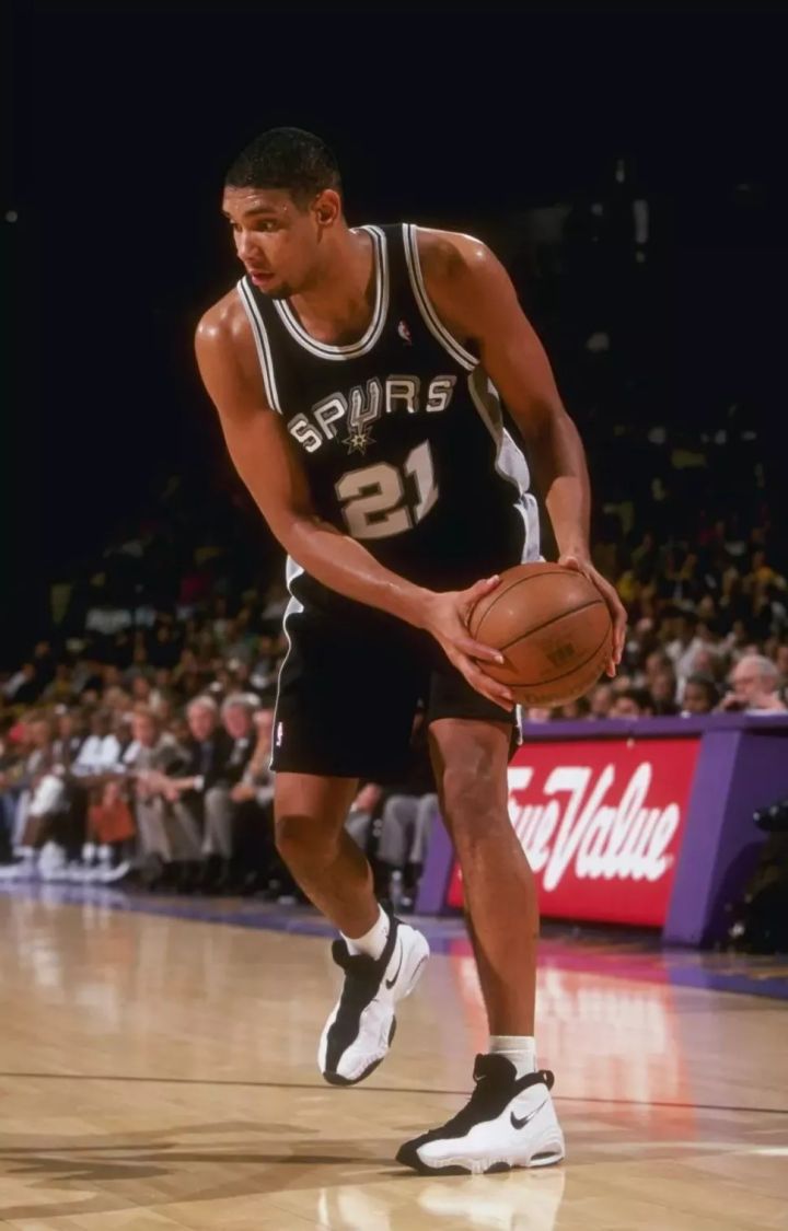 nike篮球又帅又能打,nike最伟大的篮球