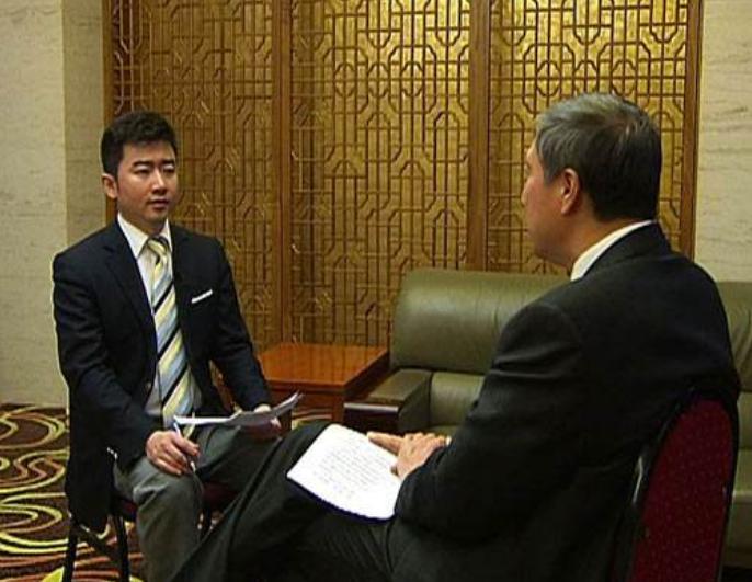 央视主持芮成钢，曾是高考状元世界红人，为何会沦为“阶下囚”？