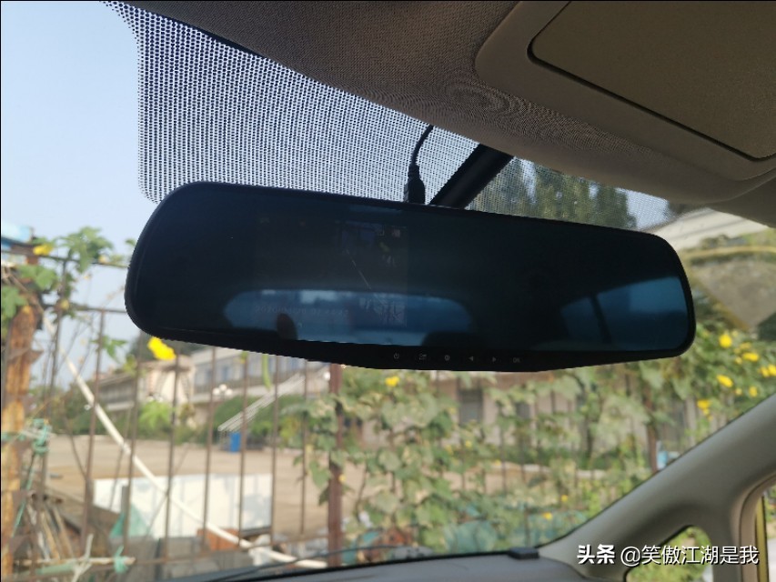 一万多的日产骐达两厢,中山一万多日产骐达