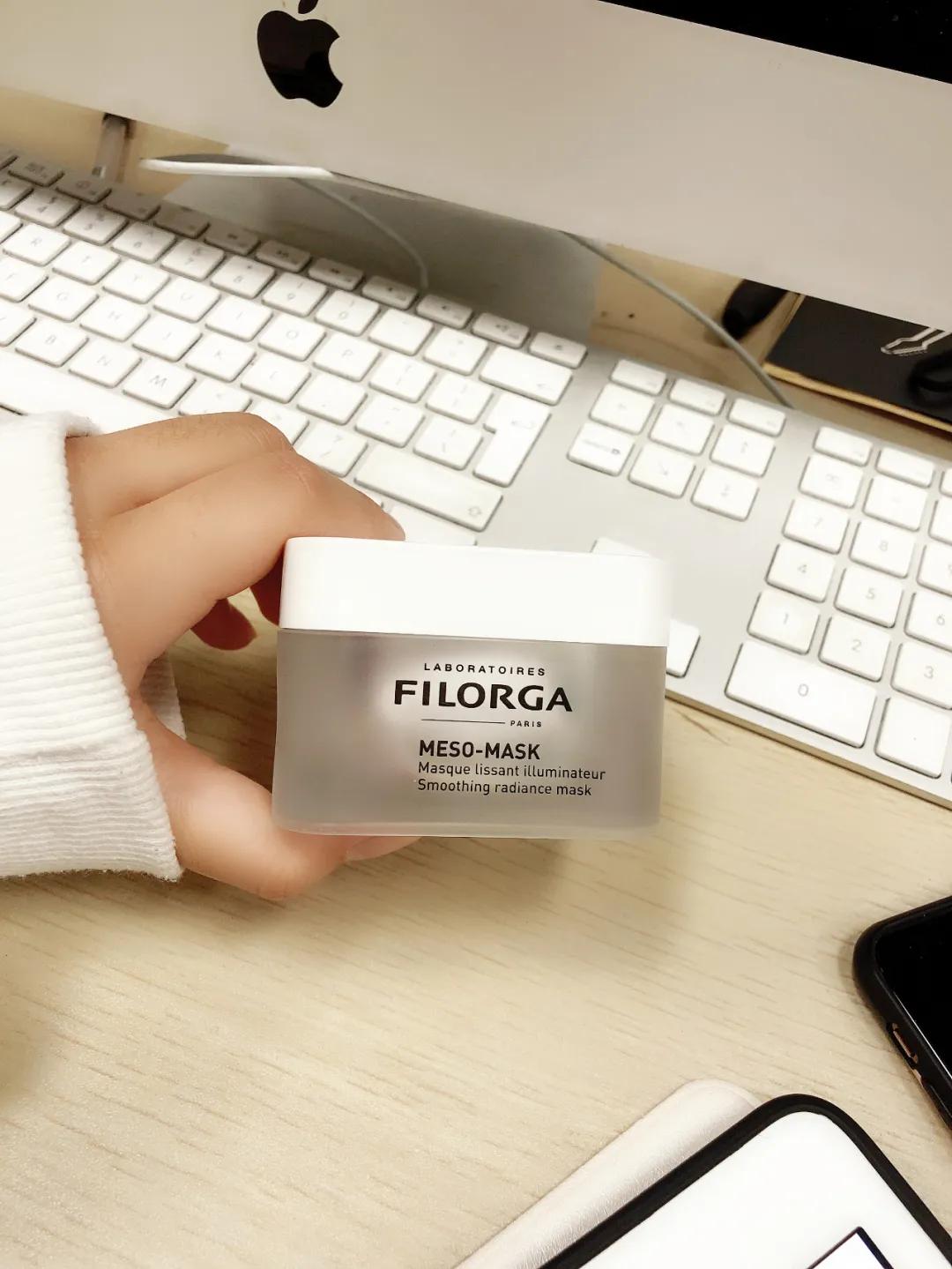 孩子喊阿姨两家人在高速上吵架,女子被喊阿姨高速车内起争执