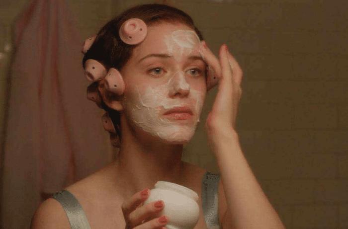 脸上死皮怎样去,脸上去死皮小妙招