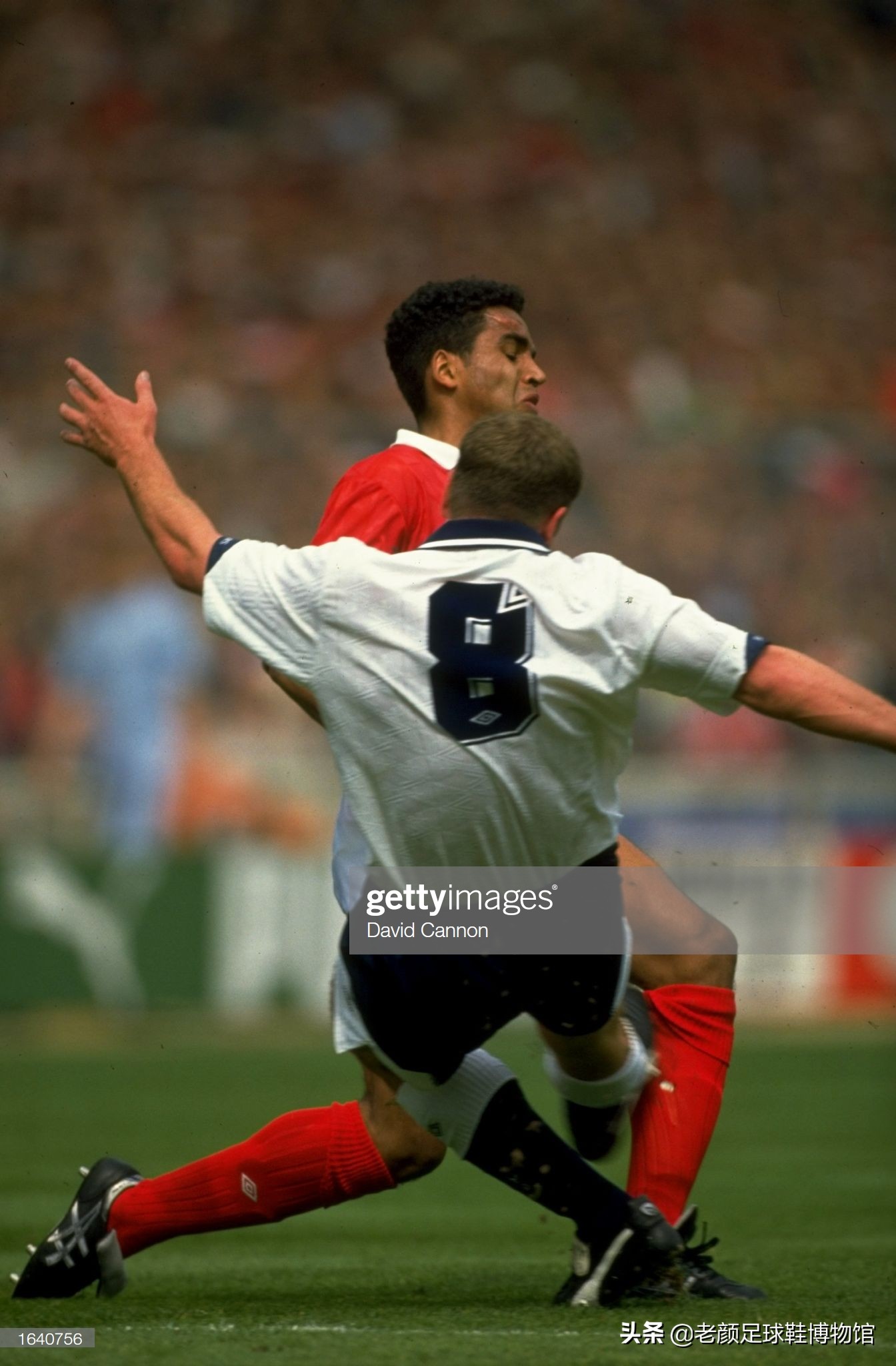 破产酒鬼的球鞋拍卖值6万，加图索的恩人名字成为香港路名