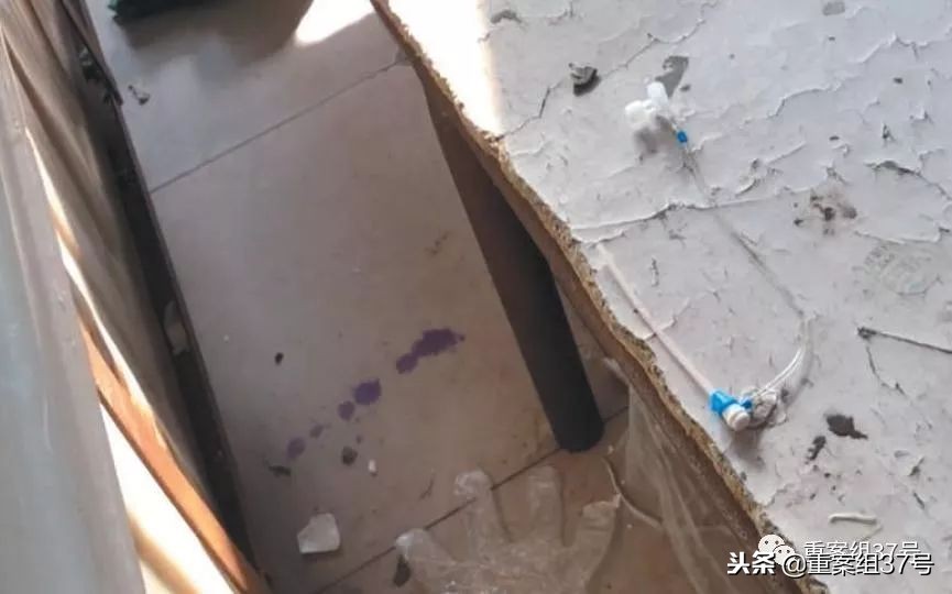 记者*底卧**江西三甲医院洗涤厂：带血床单手术服混洗遭污染